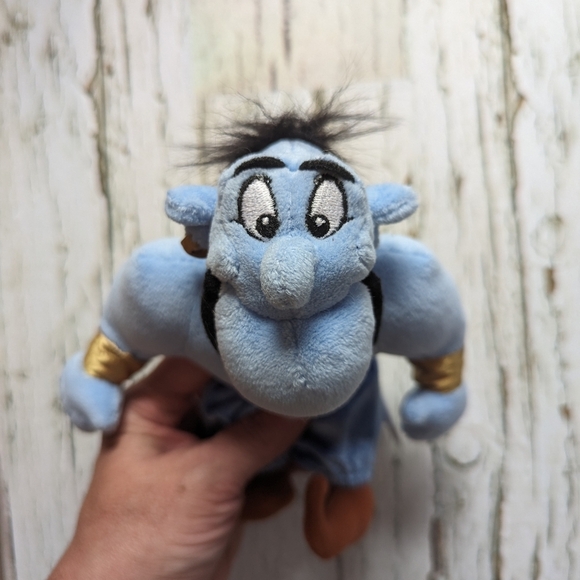 The Walt Disney Company - The Genie from Aladdin 7 inch Stuffed Plush Toy - Picture 6 of 12